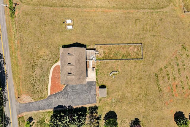 2210 Isle Of Pines DR, Moneta, VA 24121