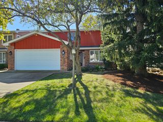 7215 Beckwith Road, Morton Grove, IL 60053