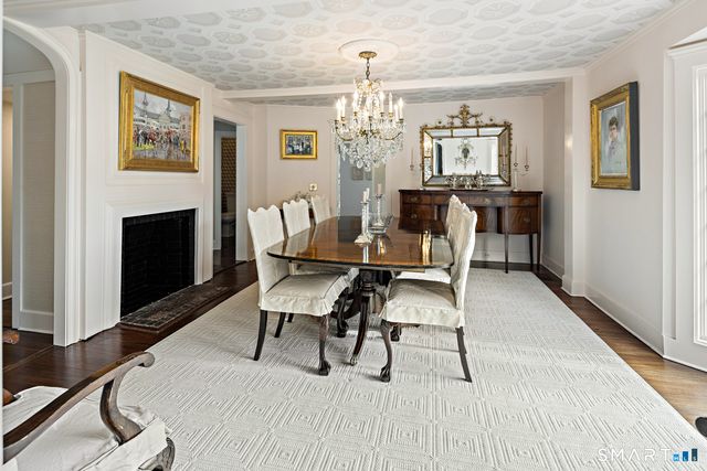 32 West Road, New Canaan, CT 06840