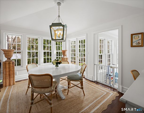 32 West Road, New Canaan, CT 06840