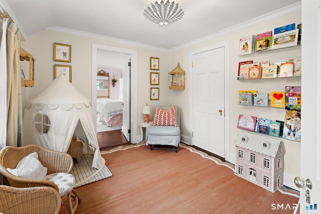 32 West Road, New Canaan, CT 06840