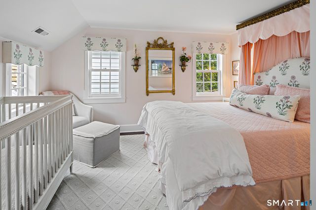 32 West Road, New Canaan, CT 06840