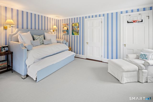 32 West Road, New Canaan, CT 06840