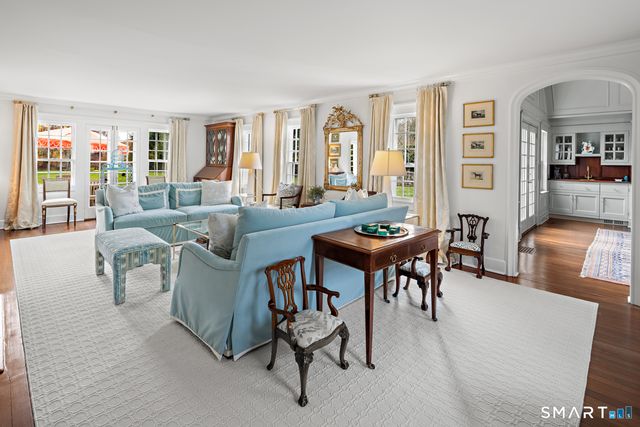 32 West Road, New Canaan, CT 06840