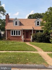 110 W 11TH AVE, Brooklyn, MD 21225