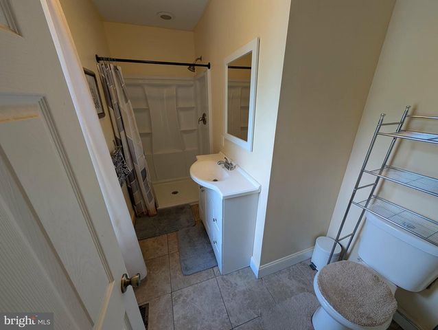 33 CENTRE AVE, West Norriton, PA 19403