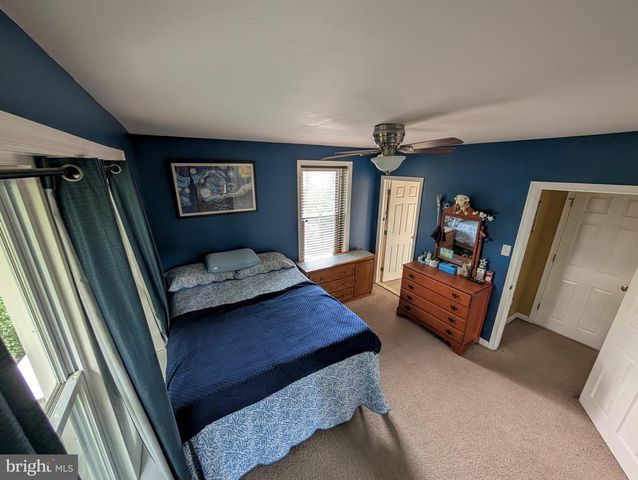 33 CENTRE AVE, West Norriton, PA 19403