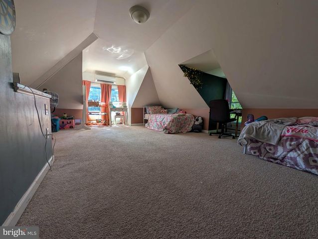 33 CENTRE AVE, West Norriton, PA 19403