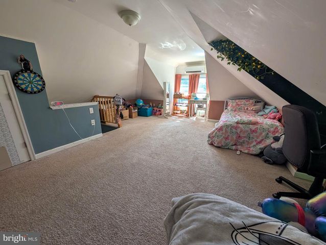 33 CENTRE AVE, West Norriton, PA 19403