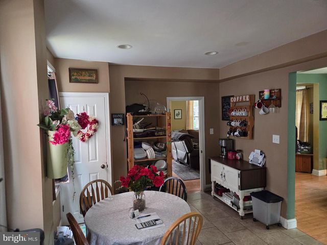 33 CENTRE AVE, West Norriton, PA 19403