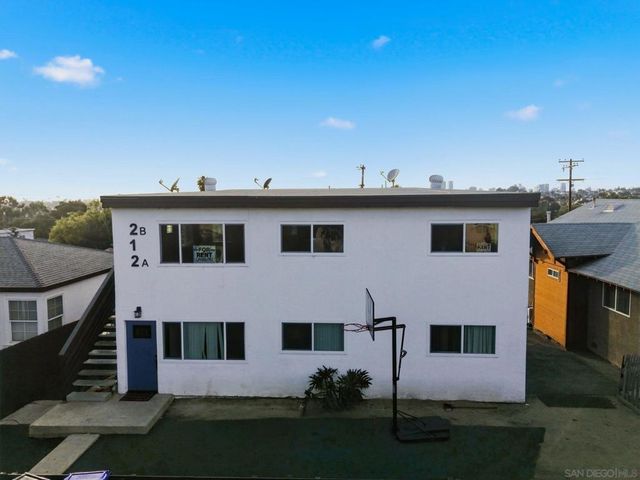 204 12 S Pardee, San Diego, CA 92113