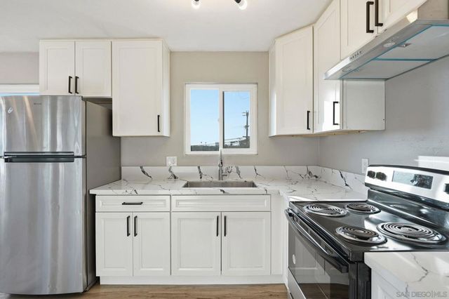 204 12 S Pardee, San Diego, CA 92113