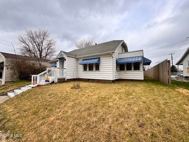 304 Hopkins Street, Defiance, OH 43512