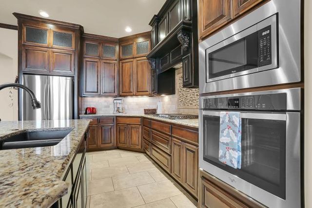 2109 Pinnacle Drive, Weatherford, OK 73096