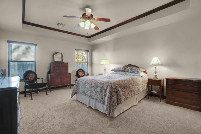 2109 Pinnacle Drive, Weatherford, OK 73096