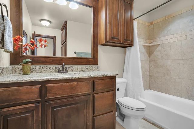 2109 Pinnacle Drive, Weatherford, OK 73096