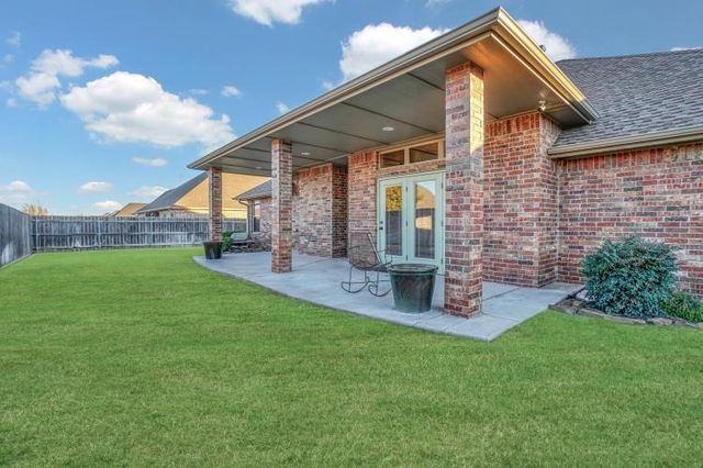 2109 Pinnacle Drive, Weatherford, OK 73096