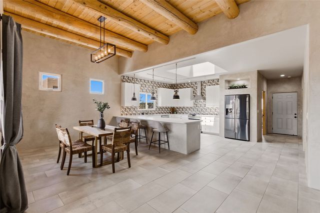 32 Calle Lemita, Santa Fe, NM 87507
