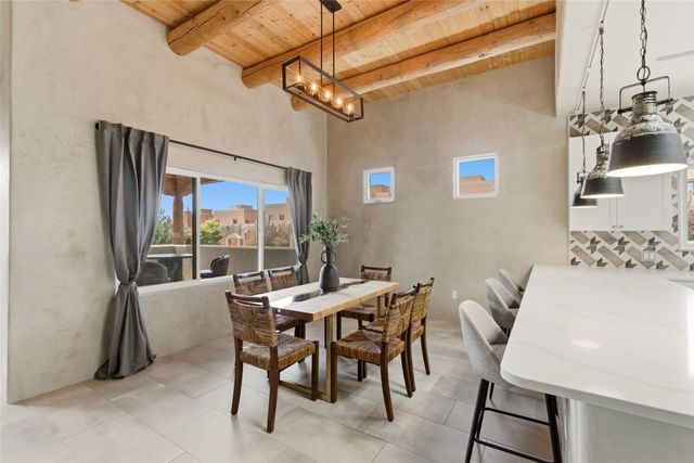 32 Calle Lemita, Santa Fe, NM 87507