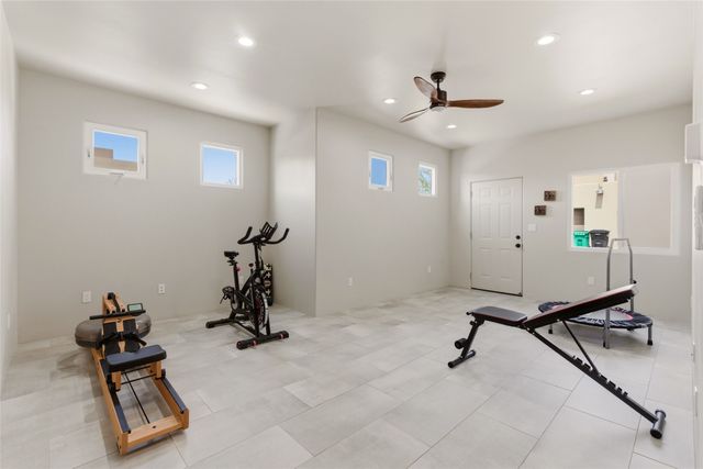 32 Calle Lemita, Santa Fe, NM 87507