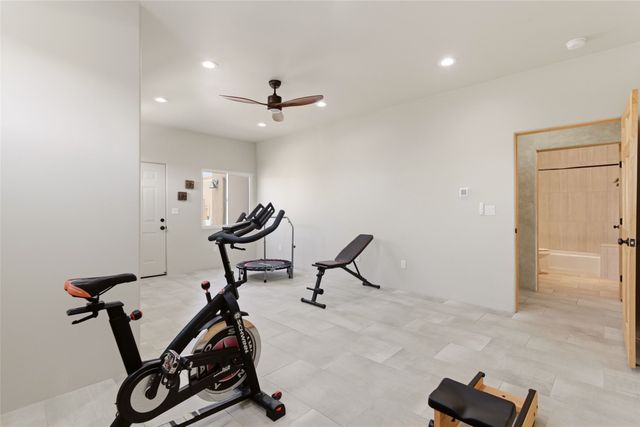 32 Calle Lemita, Santa Fe, NM 87507