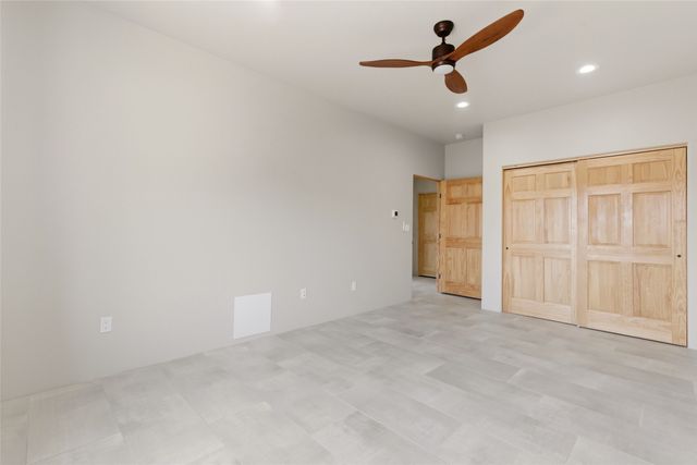 32 Calle Lemita, Santa Fe, NM 87507