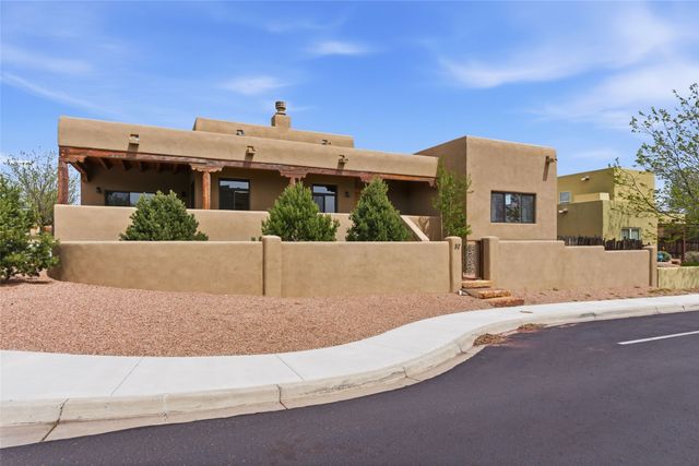 32 Calle Lemita, Santa Fe, NM 87507