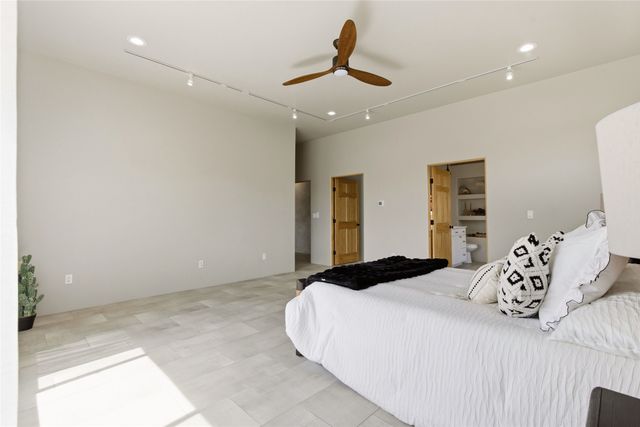 32 Calle Lemita, Santa Fe, NM 87507