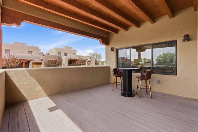 32 Calle Lemita, Santa Fe, NM 87507