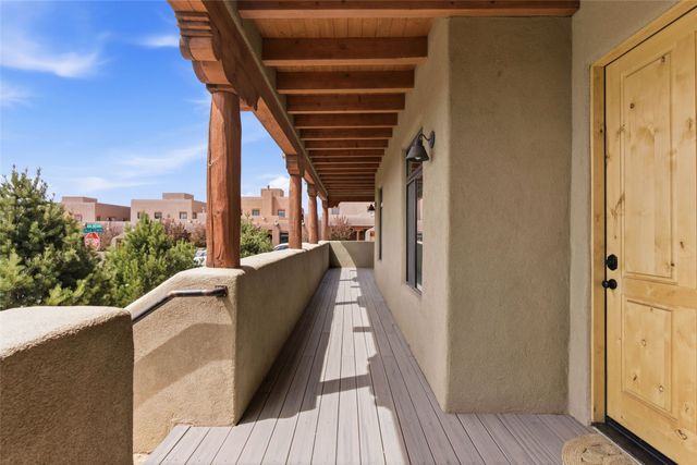 32 Calle Lemita, Santa Fe, NM 87507