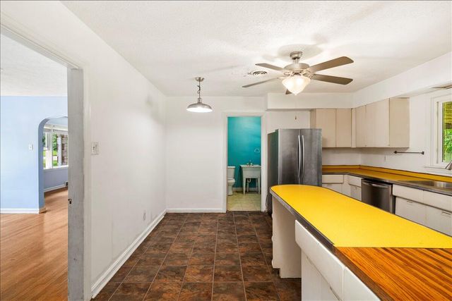 2333 Southview Drive, Lexington, KY 40503