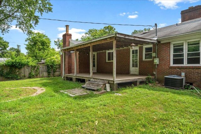 2333 Southview Drive, Lexington, KY 40503