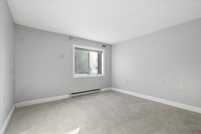 17 Hawthorne Circle, South Burlington, VT 05403
