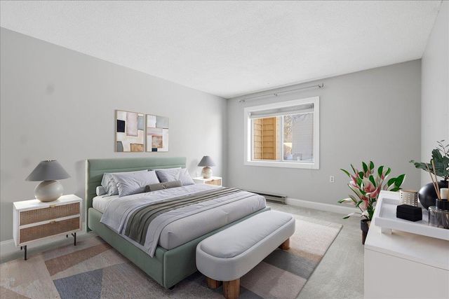 17 Hawthorne Circle, South Burlington, VT 05403