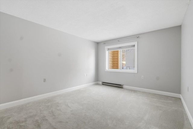 17 Hawthorne Circle, South Burlington, VT 05403
