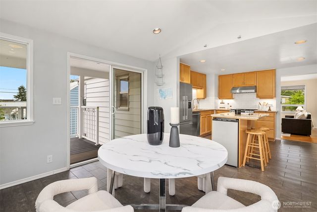 347 NW 52nd Street, Seattle, WA 98107