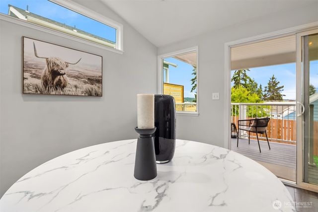 347 NW 52nd Street, Seattle, WA 98107