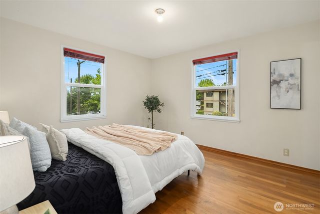 347 NW 52nd Street, Seattle, WA 98107