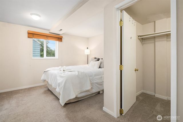 347 NW 52nd Street, Seattle, WA 98107