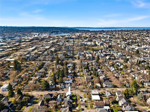 347 NW 52nd Street, Seattle, WA 98107