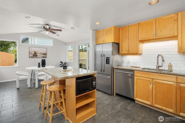 347 NW 52nd Street, Seattle, WA 98107