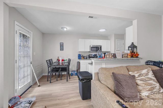 5413 Esther Lane, Charlotte, NC 28214