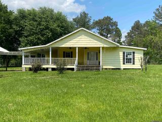 2440 La Hwy 958, Slaughter, LA 70777