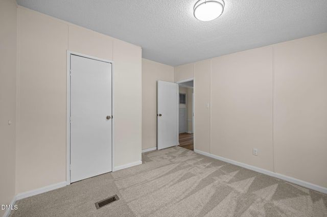 91 Pine Ridge Trail, Henderson, NC 27537