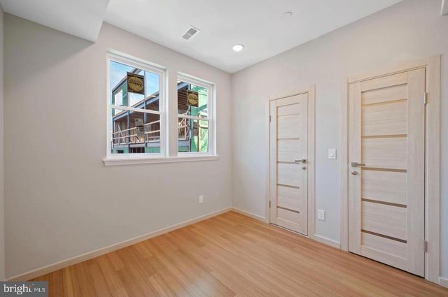 911 W DAUPHIN ST, Philadelphia, PA 19133