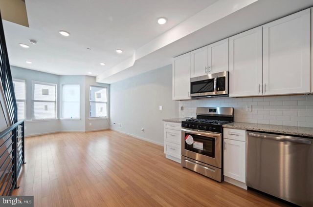 911 W DAUPHIN ST, Philadelphia, PA 19133