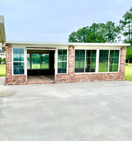281 Norwood Dr, Schriever, LA 70395