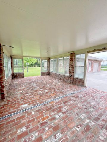 281 Norwood Dr, Schriever, LA 70395