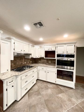 281 Norwood Dr, Schriever, LA 70395