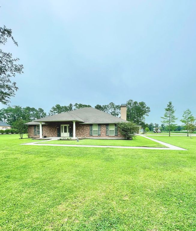 281 Norwood Dr, Schriever, LA 70395